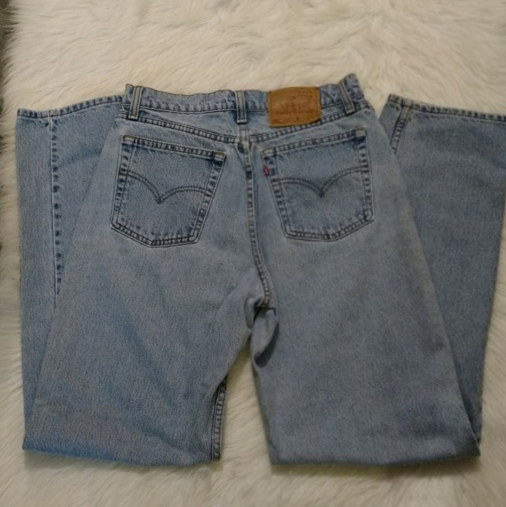 VINTAGE 561 Lightwash Levi Strauss Jeans - Picture 5 of 16